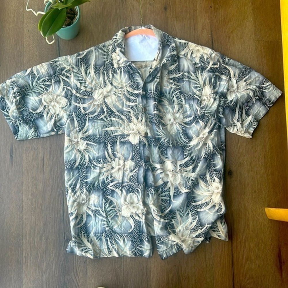100 percent silk Three Palm Hawaii shirt